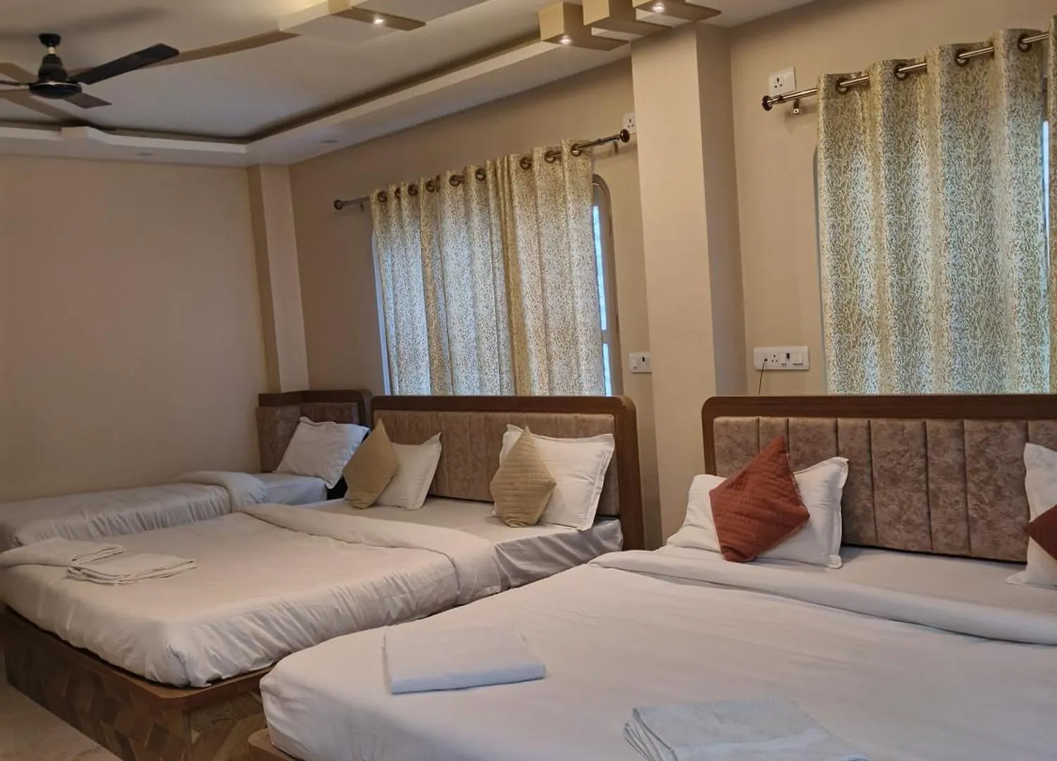Hotel The Pushparaj Váránasí