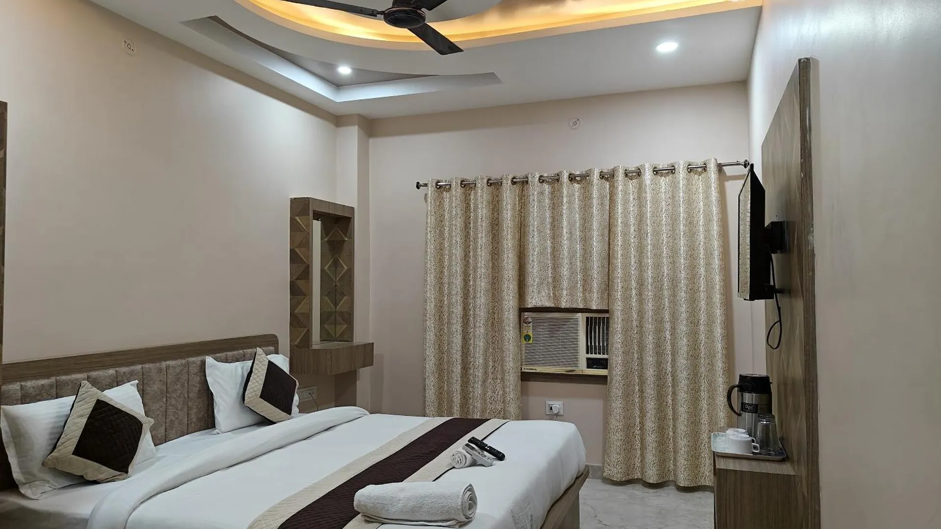 Hotel The Pushparaj Váránasí Indie